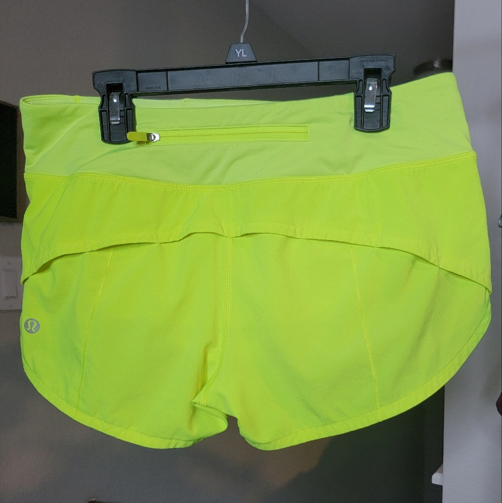 🍋 Lululemon Speed Up Shorts Size 4 (2.5" inseam) Low Rise